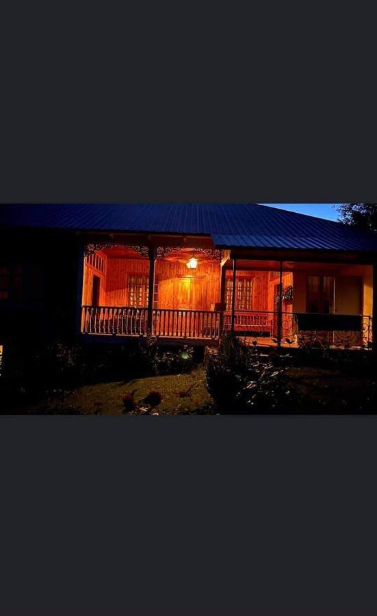 Guest House Lailashi Surmushi エクステリア 写真